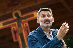 Pál Feri atya a boldogságról Esztergomban