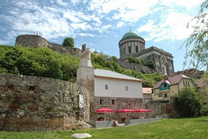 Szombat esti zene a Dzsámi Kávézóban