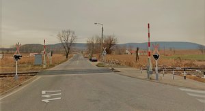 Figyelem! Lekapcsolják a vasúti átjárók jelzőfényeit!