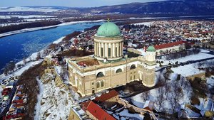 Gyönyörű drónfelvételek a Dunakanyarról 