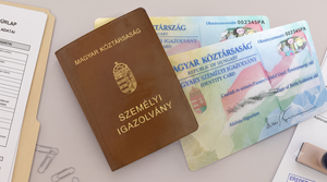 Tájékoztató a régi, könyv formátumú személyazonosító igazolványok kötelező cseréjéről