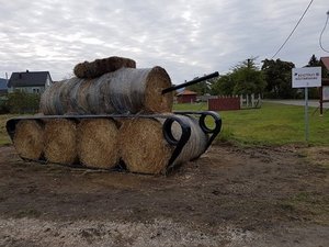 A tank, teljes pompájában