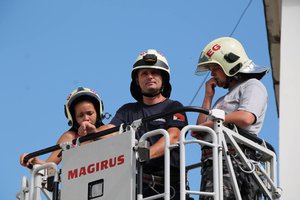 Esztergom, a magasból mentő létrán