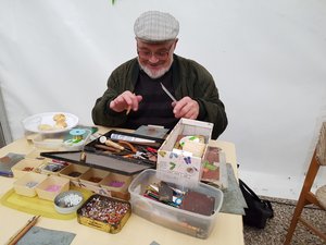 A galamblelkű Végh Sanyi bácsi kézművesfoglalkozást tartott