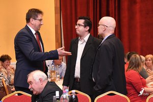 Dr, Völner Pál lapunk szerkesztőjével, Lehoczki Dáviddal és Nyírő Andrással beszélget